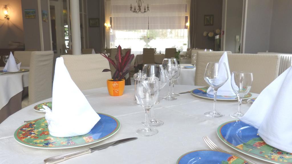 Hotel Restaurant "Le Relais" Courtenay  Room photo